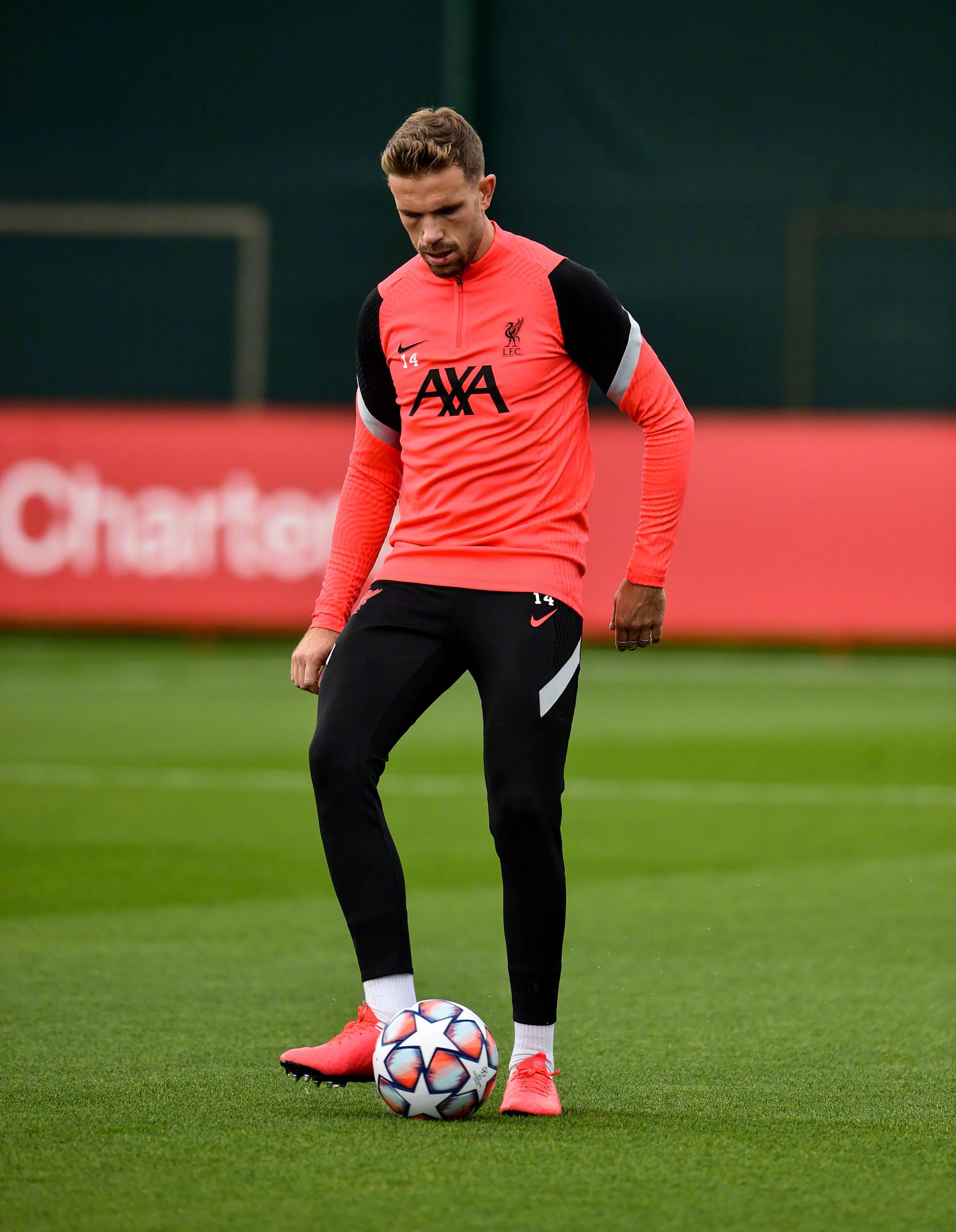 爱游戏-国际比赛日上海久事备战欧冠,调整名单细节曝光,压力陡增,资深球员宣示担当的简单介绍